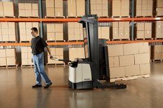 Imagen en miniatura de Apilador Crown, Serie SHR 5500